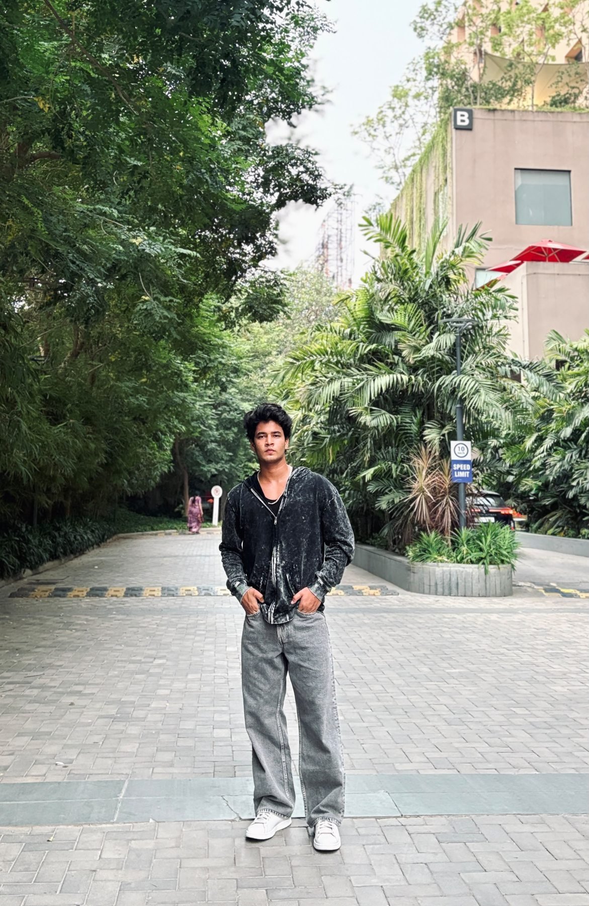Masud Shaikh streetwear, full length