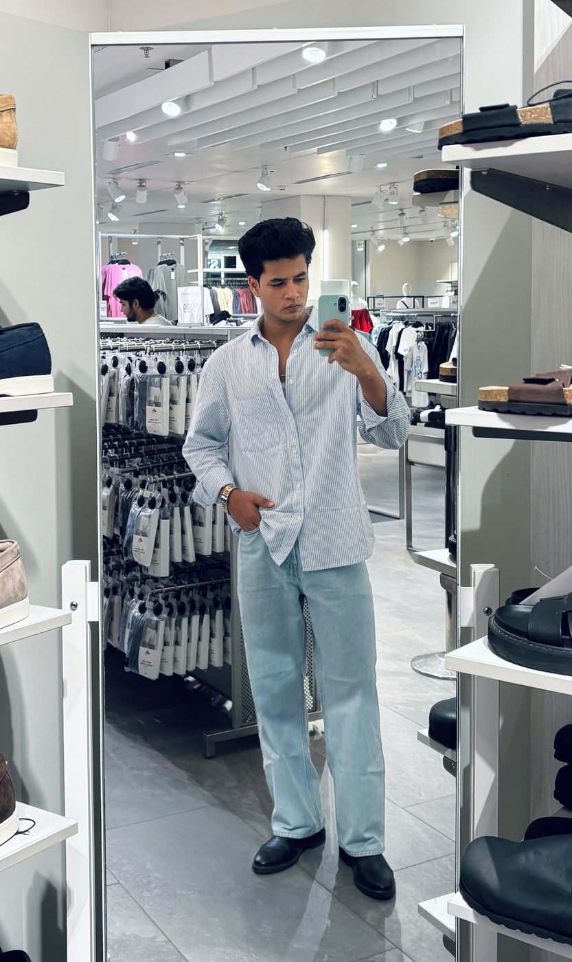 Masud Shaikh casual fit, store mirror